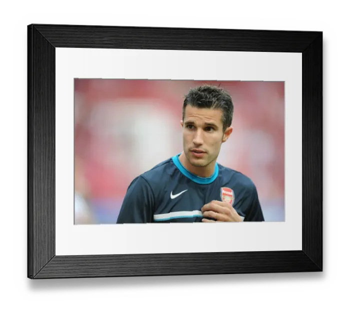 Framed Print : Arsenal's Robin van Persie Takes on Benfica in Lisbon Pre-Season Clash, 2011