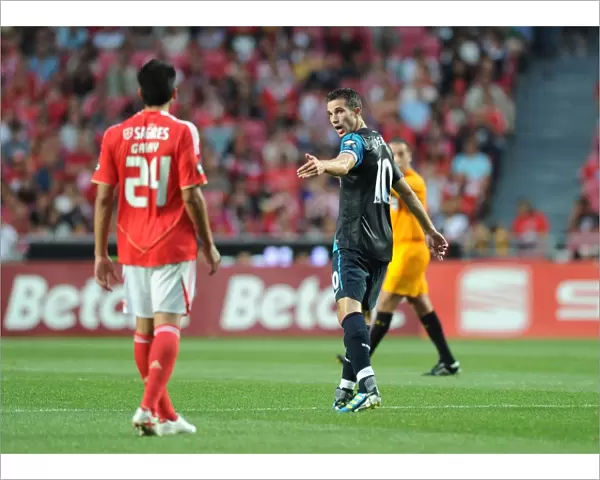 Van Persie vs. Garay: Clash of the Titans - Benfica vs. Arsenal Pre-Season Friendly, 2011