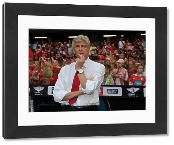 Arsene Wenger at Benfica: Arsenal's Pre-Season Showdown in Lisbon, 2011