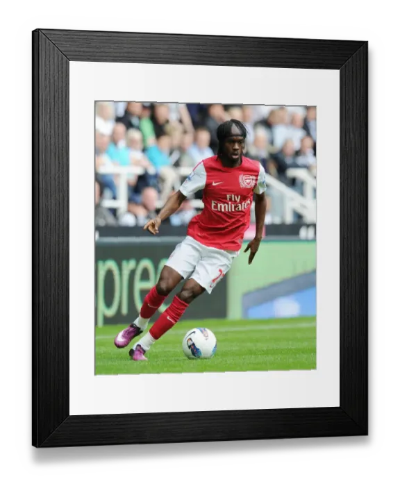 Framed Print : Gervinho in Action: Arsenal vs. Newcastle United, Premier League 2011-12 Framed Print : Gervinho in Action: Arsenal vs. Newcastle United, Premier League 2011-12