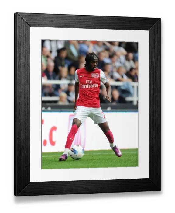 Framed Print : Gervinho in Action: Arsenal vs Newcastle United, Premier League 2011-12 Framed Print : Gervinho in Action: Arsenal vs Newcastle United, Premier League 2011-12