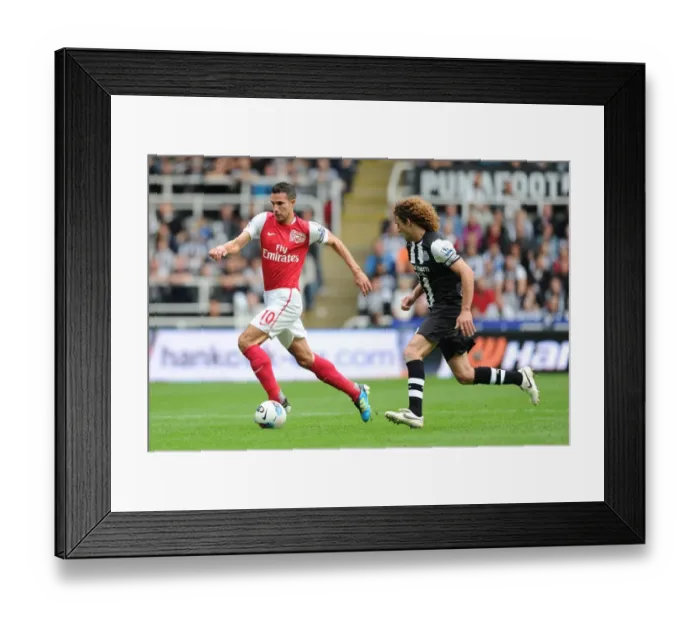 Framed Print : Robin van Persie Outmaneuvers Fabricio Coloccini: Newcastle United vs. Arsenal, Premier League 2011-12