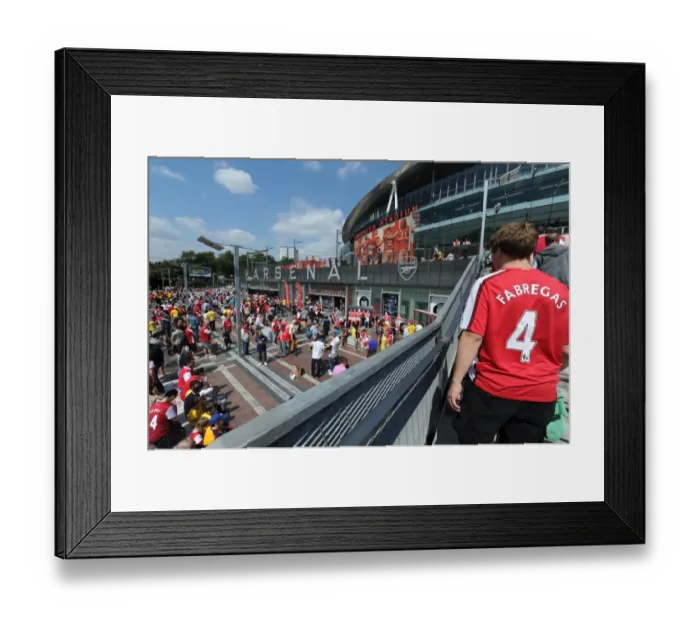 Framed Print : Pre-Match Fever at Emirates Stadium: Arsenal vs New York Red Bulls (2011-12 Emirates Cup) Framed Print : Pre-Match Fever at Emirates Stadium: Arsenal vs New York Red Bulls (2011-12 Emirates Cup)