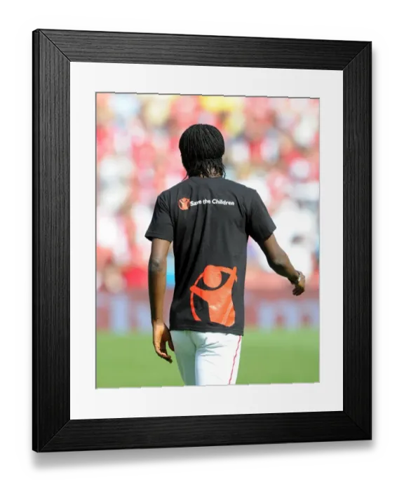 Framed Print : Gervinho (Arsenal) in a Save the Children t shirt. Arsenal 1: 1 New York Red Bulls Framed Print : Gervinho (Arsenal) in a Save the Children t shirt. Arsenal 1: 1 New York Red Bulls