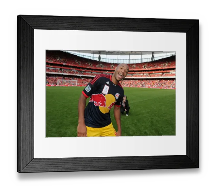 Framed Print : Thierry Henry Returns to Arsenal: A Legend's Reunion at Emirates Stadium (2011) Framed Print : Thierry Henry Returns to Arsenal: A Legend's Reunion at Emirates Stadium (2011)