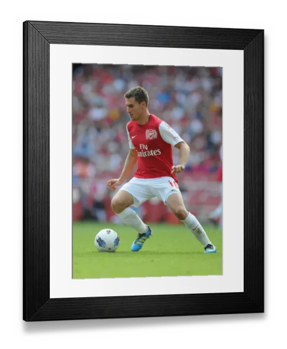 Framed Print : Aaron Ramsey in Action: Arsenal vs New York Red Bulls, Emirates Cup 2011 Framed Print : Aaron Ramsey in Action: Arsenal vs New York Red Bulls, Emirates Cup 2011