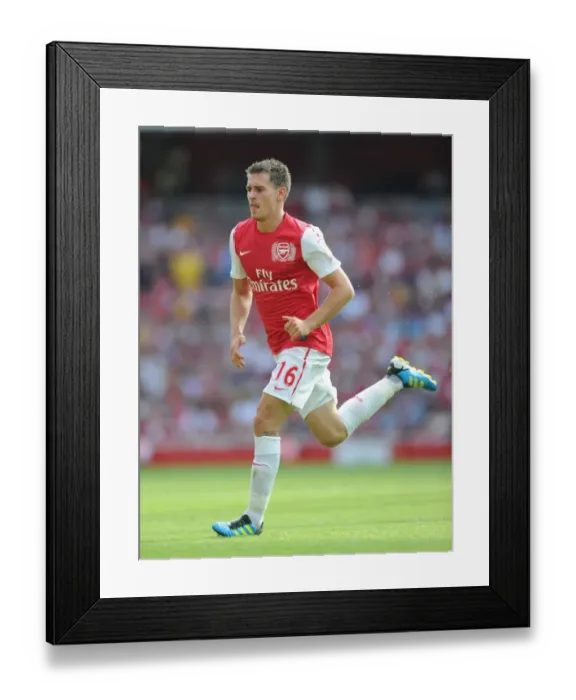 Framed Print : Arsenal's Aaron Ramsey Shines in Emirates Cup Clash Against New York Red Bulls (2011-12) Framed Print : Arsenal's Aaron Ramsey Shines in Emirates Cup Clash Against New York Red Bulls (2011-12)