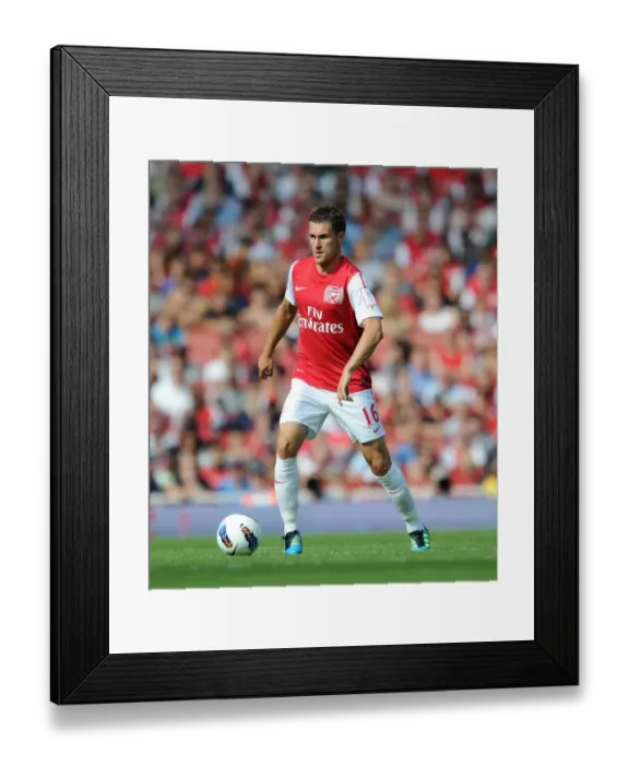 Framed Print : Arsenal's Aaron Ramsey Shines in 1-1 Thriller against New York Red Bulls - Emirates Cup Day 2 (July 31, 2011)