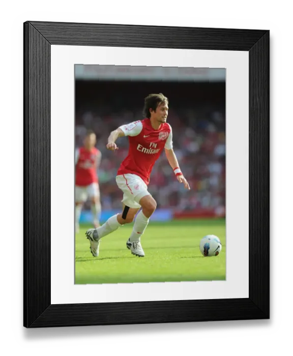 Framed Print : Tomas Rosicky: Arsenal's Star Midfielder in Action at Emirates Stadium