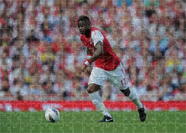 Alex Song (Arsenal). Arsenal 1: 1 New York Red Bulls. Emirates Cup Day 2