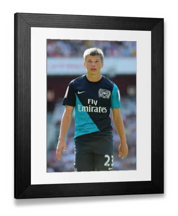 Framed Print : Arsenal's Andrey Arshavin Shines in Emirates Cup Clash Against Boca Juniors