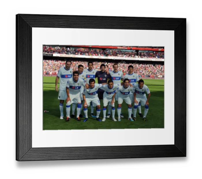 Framed Print : Boca Juniors team group. Arsenal 2: 2 Boca Juniors. Emirates Cup Day 1. Emirates Stadium, 31 / 7 / 11 Framed Print : Boca Juniors team group. Arsenal 2: 2 Boca Juniors. Emirates Cup Day 1. Emirates Stadium, 31 / 7 / 11