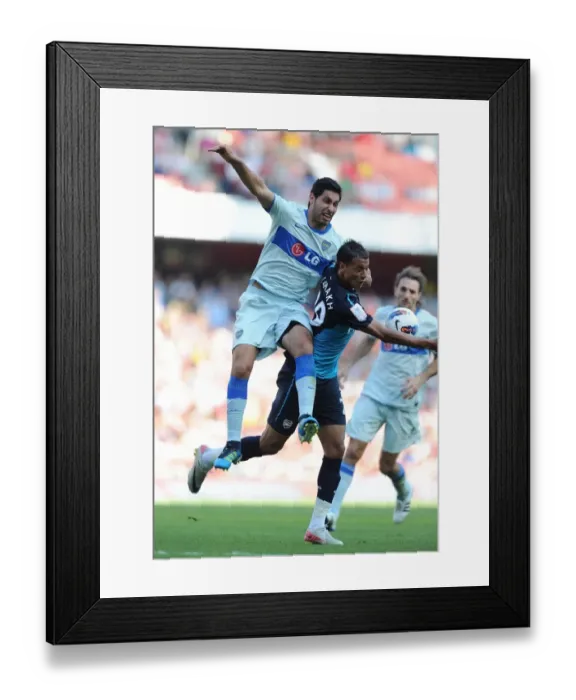 Framed Print : Clash at the Emirates: Chamakh vs. Insaurralde Framed Print : Clash at the Emirates: Chamakh vs. Insaurralde