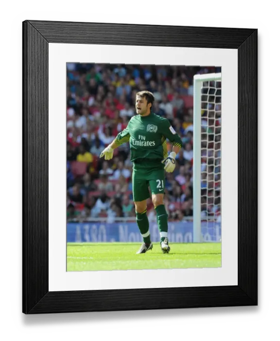 Framed Print : Arsenal's Lukasz Fabianski in Action Against Boca Juniors at Emirates Cup Day 1 (July 31, 2011) Framed Print : Arsenal's Lukasz Fabianski in Action Against Boca Juniors at Emirates Cup Day 1 (July 31, 2011)