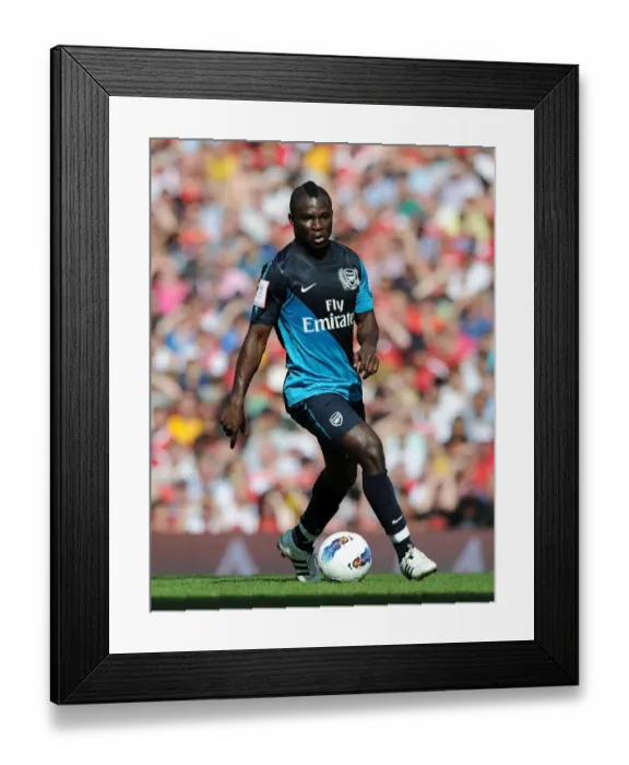 Framed Print : Emmanuel Frimpong in Action: Arsenal vs Boca Juniors, Emirates Cup 2011 Framed Print : Emmanuel Frimpong in Action: Arsenal vs Boca Juniors, Emirates Cup 2011