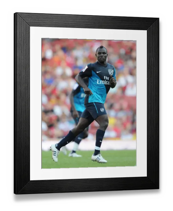 Framed Print : Emmanuel Frimpong in Action: Arsenal vs Boca Juniors, Emirates Cup 2011 Framed Print : Emmanuel Frimpong in Action: Arsenal vs Boca Juniors, Emirates Cup 2011