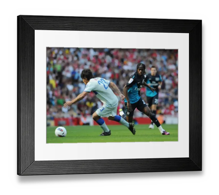 Framed Print : Arsenal's Gervinho Clashes with Boca Juniors Facundo Roncaglia during the Emirates Cup Match, 2011 Framed Print : Arsenal's Gervinho Clashes with Boca Juniors Facundo Roncaglia during the Emirates Cup Match, 2011