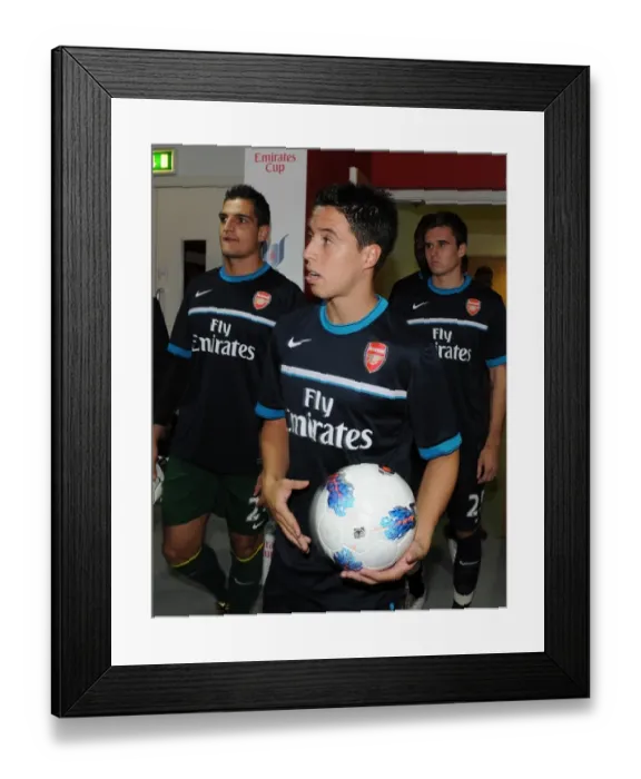 Framed Print : Arsenal's Nasri, Mannone, and Jenkinson Prepare for Arsenal v Boca Juniors at Emirates Stadium (2011-12) Framed Print : Arsenal's Nasri, Mannone, and Jenkinson Prepare for Arsenal v Boca Juniors at Emirates Stadium (2011-12)