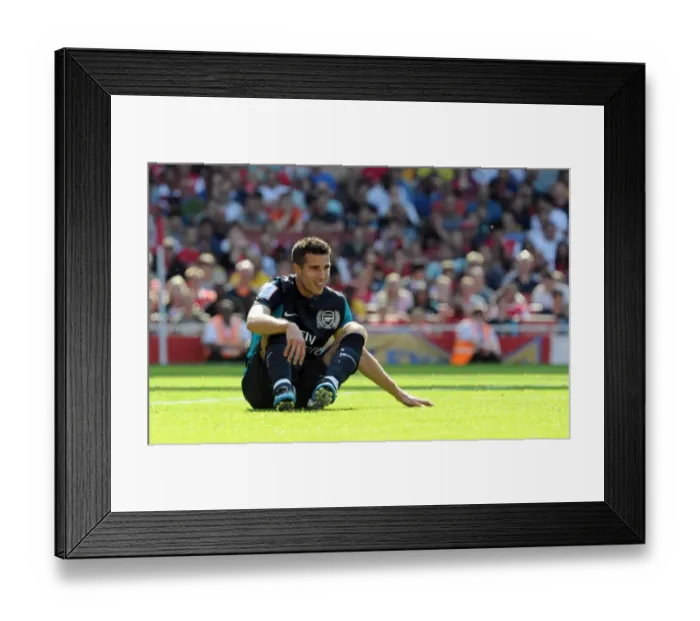 Framed Print : Robin van Persie (Arsenal). Arsenal 2: 2 Boca Juniors. Emirates Cup Day 1 Framed Print : Robin van Persie (Arsenal). Arsenal 2: 2 Boca Juniors. Emirates Cup Day 1