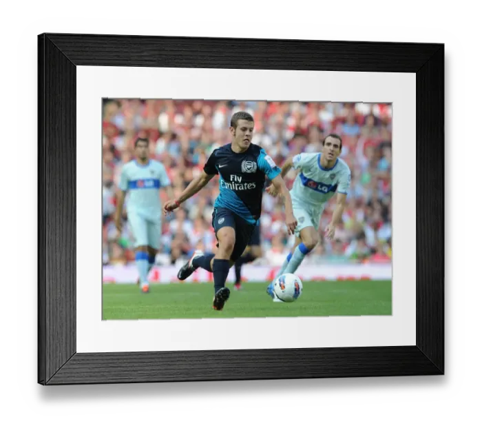 Framed Print : Jack Wilshere in Action for Arsenal against Boca Juniors, Emirates Cup 2011