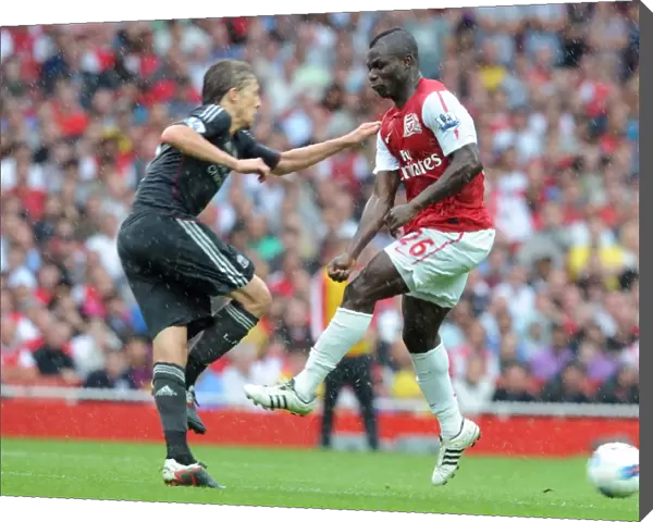 Emmanuel Frimpong (Arsenal) fouls Lucas (Liverpool). Arsenal 0: 2 Liverpool