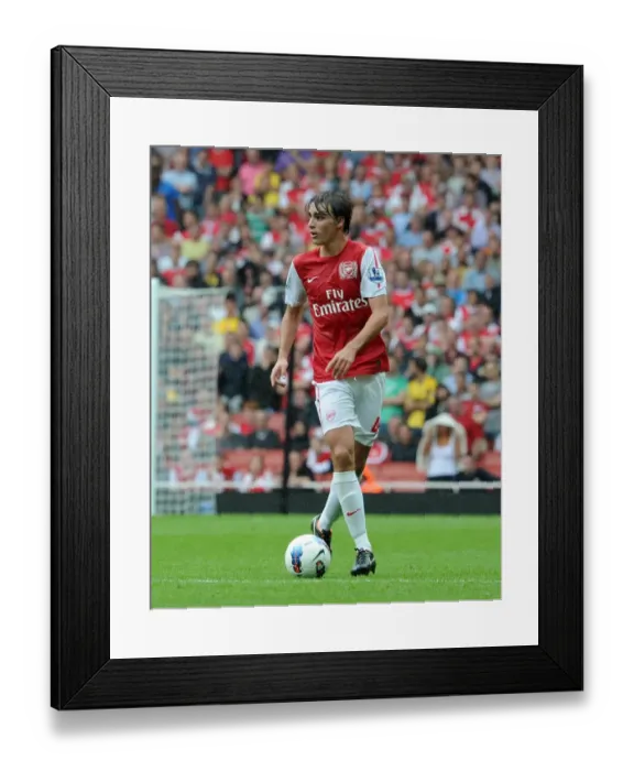 Framed Print : Ignasi Miquel (Arsenal). Arsenal 0: 2 Liverpool. Barclays Premier League Framed Print : Ignasi Miquel (Arsenal). Arsenal 0: 2 Liverpool. Barclays Premier League