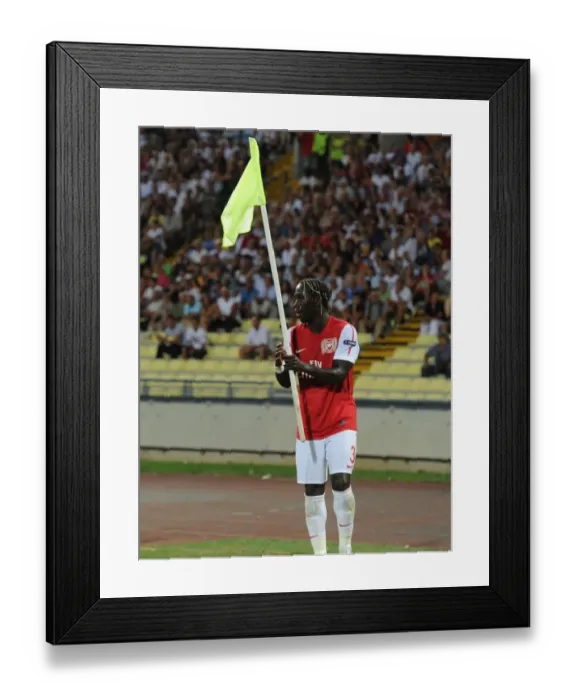 Framed Print : Arsenal's Theo Walcott Scores Second Goal vs. Udinese in 2011-12 UEFA Champions League Play-Off Framed Print : Arsenal's Theo Walcott Scores Second Goal vs. Udinese in 2011-12 UEFA Champions League Play-Off