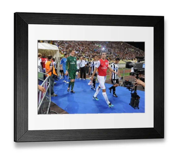 Framed Print : Robin van Persie Leads Arsenal Out in UEFA Champions League Clash vs Udinese Calcio (August 2011) Framed Print : Robin van Persie Leads Arsenal Out in UEFA Champions League Clash vs Udinese Calcio (August 2011)