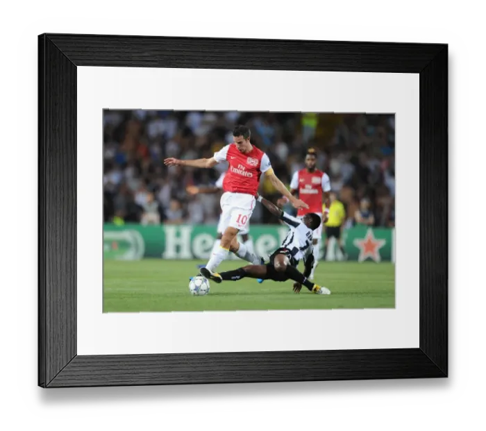 Framed Print : Robin van Persie vs. Emmanuel Badu: Clash of Champions League Rivals at Udinese