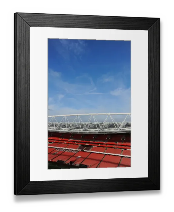 Framed Print : Arsenal vs Liverpool: Premier League Clash at Emirates Stadium