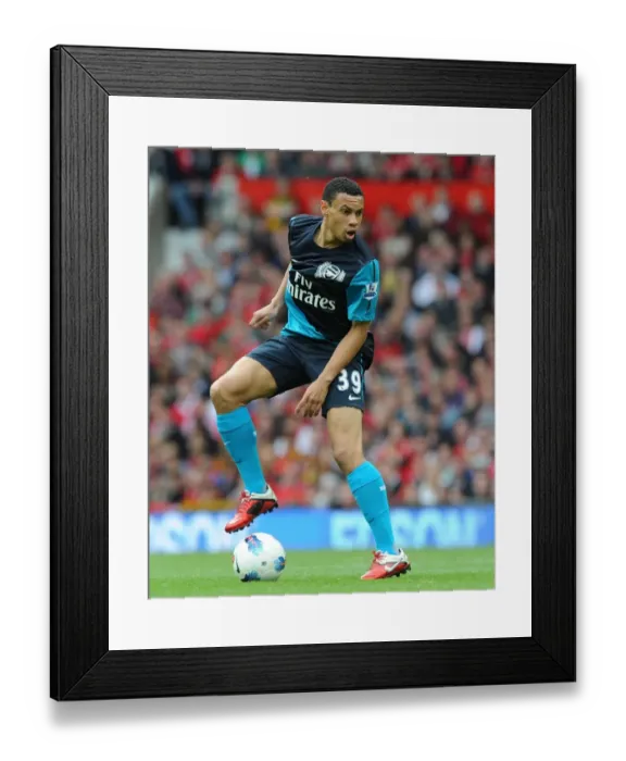 Framed Print : Francis Coquelin: Arsenal's Midfield Warrior at Old Trafford (2011-12)
