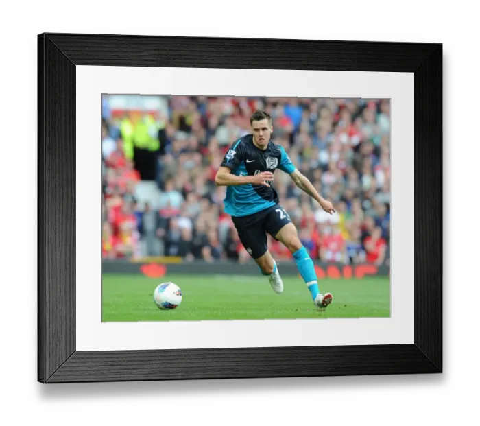 Framed Print : Carl Jenkinson: Arsenal at Old Trafford Against Manchester United (2011-12)