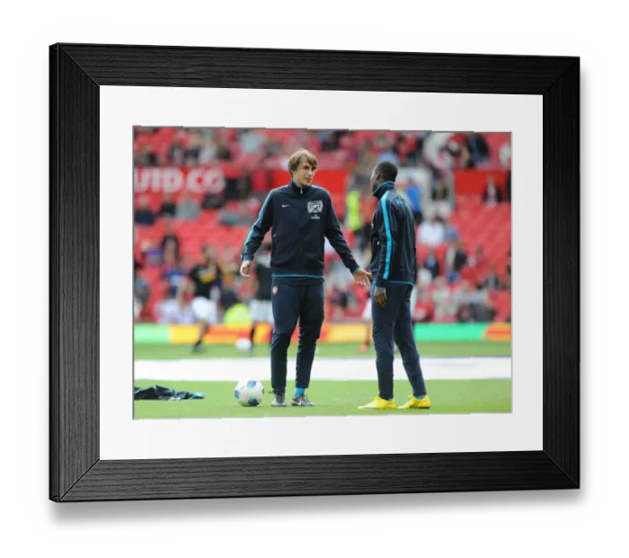 Framed Print : Arsenal Duo Prepare for Manchester United Clash in 2011-12 Premier League Framed Print : Arsenal Duo Prepare for Manchester United Clash in 2011-12 Premier League