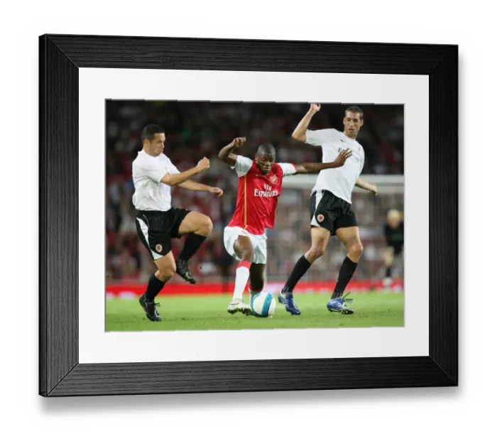 Framed Print : Abu Diaby (Arsenal) Pavel Horvath & Libor Dosek (Sparta Prague)