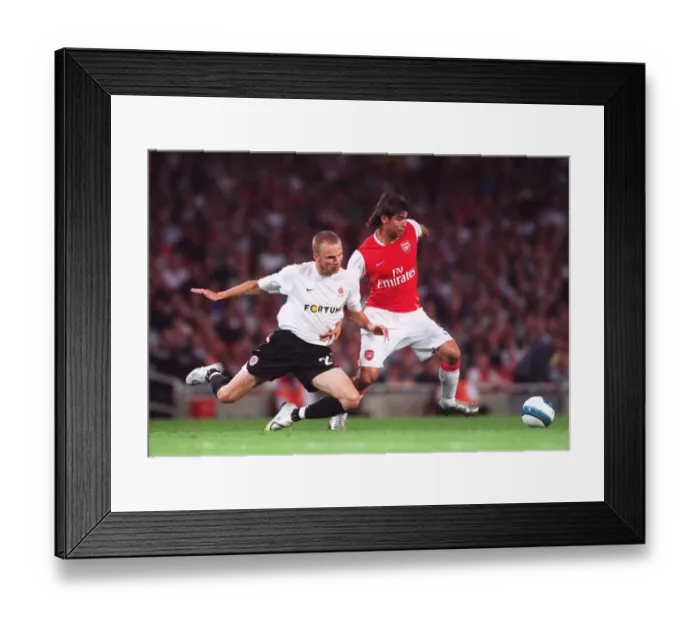 Framed Print : Eduardo (Arsenal) Michal Kadlec (Sparta) Framed Print : Eduardo (Arsenal) Michal Kadlec (Sparta)