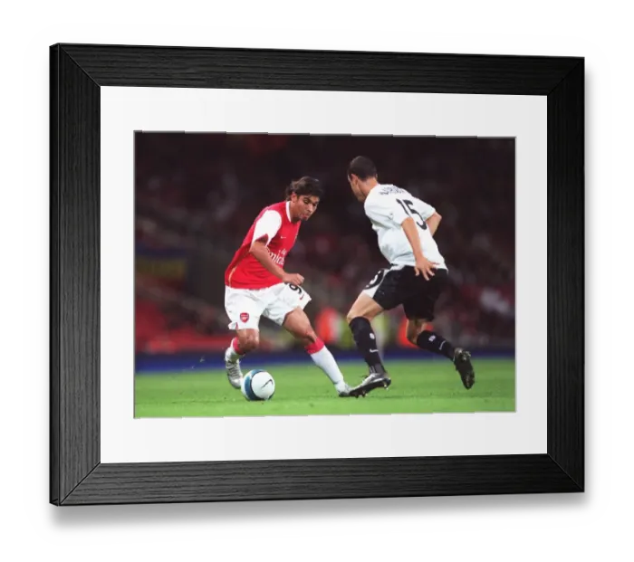 Framed Print : Eduardo's Hat-trick: Arsenal Crushes Sparta Prague 3-0 in UEFA Champions League Framed Print : Eduardo's Hat-trick: Arsenal Crushes Sparta Prague 3-0 in UEFA Champions League