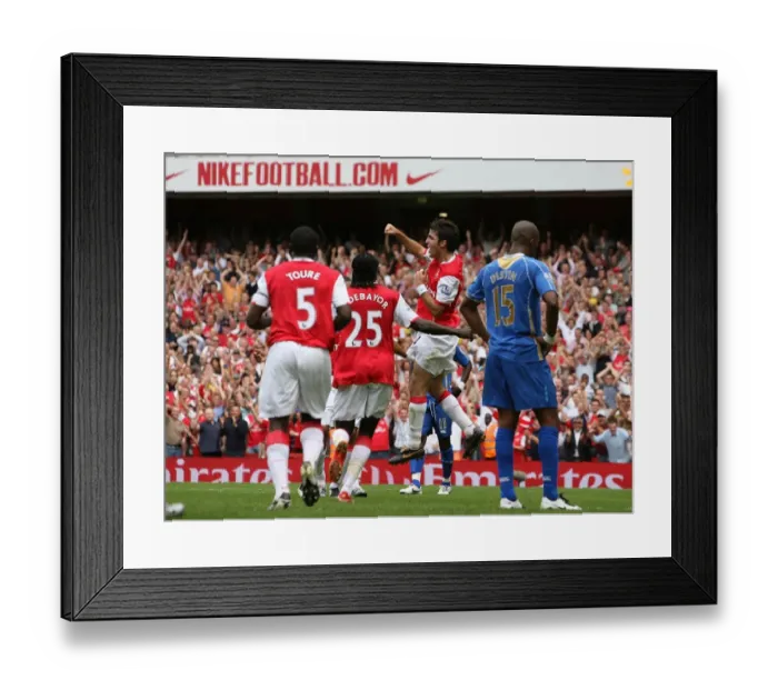 Framed Print : Cesc Fabregas celebrates scoring Arsenals 2nd goal
