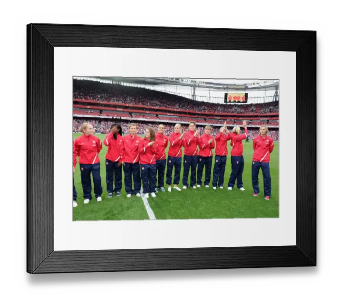 Framed Print : The Arsenal Ladies claps the fans at half time. Arsenal 1: 0 Swansea City Framed Print : The Arsenal Ladies claps the fans at half time. Arsenal 1: 0 Swansea City