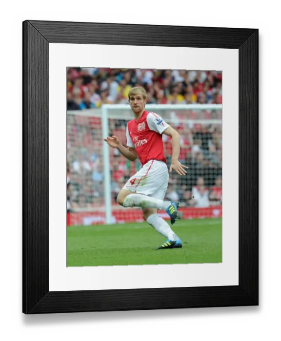 Framed Print : Per Mertesacker's Game-Winning Goal: Arsenal 1-0 Swansea City, Premier League 2011-12 Framed Print : Per Mertesacker's Game-Winning Goal: Arsenal 1-0 Swansea City, Premier League 2011-12