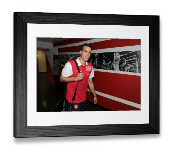 Framed Print : Robin van Persie (Arsenal). Arsenal 1: 0 Swansea City. Barclays Premier League Framed Print : Robin van Persie (Arsenal). Arsenal 1: 0 Swansea City. Barclays Premier League