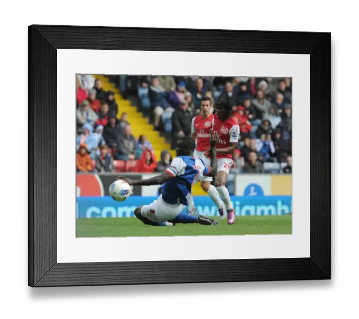 Framed Print : Gervinho's Debut Goal Under Pressure: Blackburn Rovers 4-3 Arsenal, Premier League, Ewood Park, 17 / 9 / 11