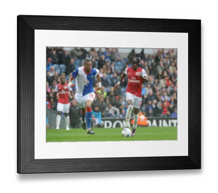 Framed Print : Thrilling 4-3 Victory: Gervinho vs Nzonzi - Arsenal's Exciting Comeback Against Blackburn Rovers (September 17, 2011)