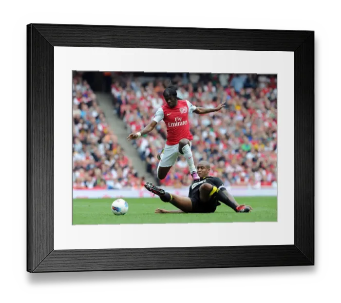 Framed Print : Gervinho's Brilliance: Arsenal Crush Bolton 3-0 in Premier League Framed Print : Gervinho's Brilliance: Arsenal Crush Bolton 3-0 in Premier League