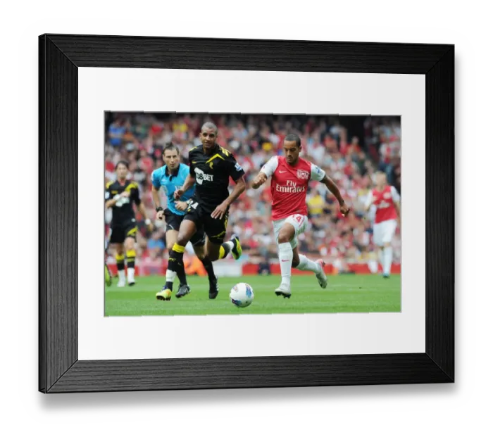 Framed Print : Theo Walcott Outmaneuvers David Ngog: Arsenal vs Bolton Wanderers, 2011-12 Premier League Framed Print : Theo Walcott Outmaneuvers David Ngog: Arsenal vs Bolton Wanderers, 2011-12 Premier League