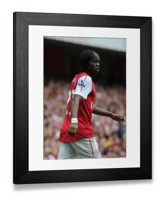 Framed Print : Arsenal Thrash Bolton 3-0: Gervinho Shines in Premier League Victory