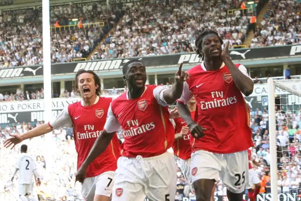 Adebayor's Triumph: Arsenal's 3-1 Victory Over Tottenham (07 / 09)