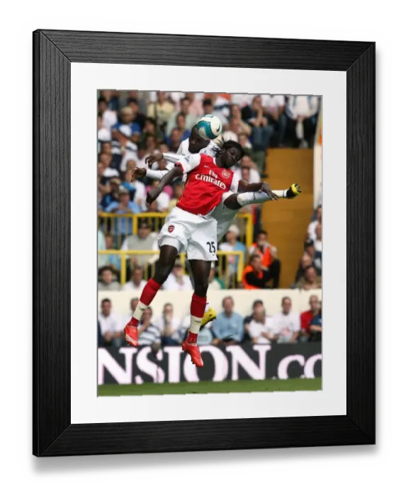Framed Print : Emmanuel Adebayor (Arsenal) Pascal Chimbonda (Tottenham) Framed Print : Emmanuel Adebayor (Arsenal) Pascal Chimbonda (Tottenham)