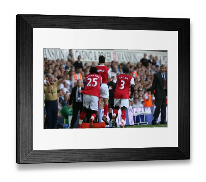 Framed Print : Celebrating Victory: Fabregas, Adebayor, Sagna, Wenger - Arsenal's Triumph Over Tottenham (15 / 9 / 07) Framed Print : Celebrating Victory: Fabregas, Adebayor, Sagna, Wenger - Arsenal's Triumph Over Tottenham (15 / 9 / 07)