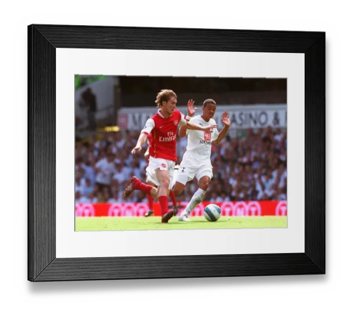 Framed Print : Alex Hleb (Arsenal) Jermaine Jenas (Tottenham)