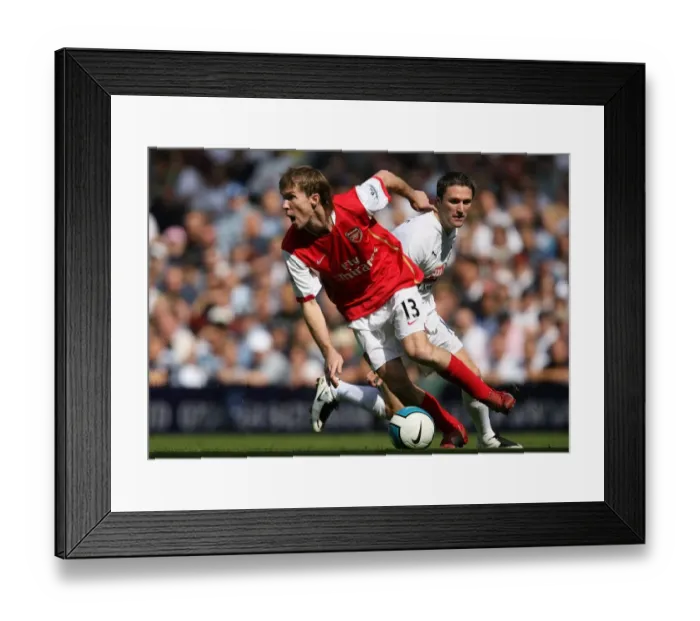 Framed Print : Alex Hleb (Arsenal) Robbie Keane (Tottenham)